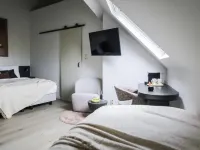 ROMY ANTWERP Sint-Jansvliet Hotels near Lange Wapper
