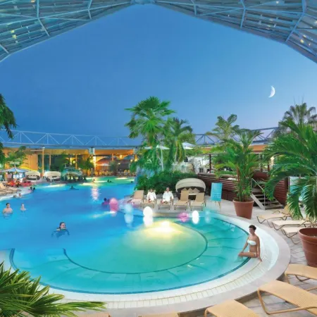 Hotel-Etage Apfelrot