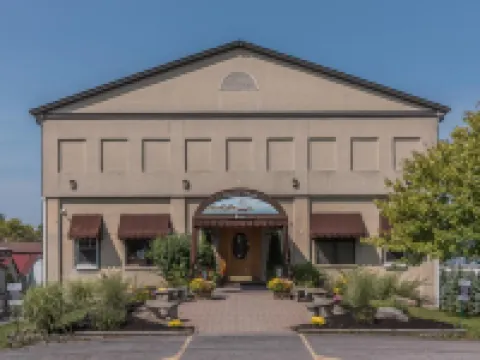 Harbor House Inn Hotels in Hounsfield