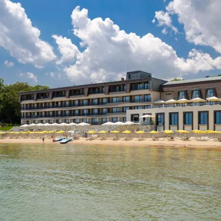 HVD Nympha Hotel - All Inclusive, Private Beach & Free Parking - Adults Only