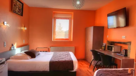 La Croix Verte - le Relais des Moulins Отели в г. Бэн-де-Бретань