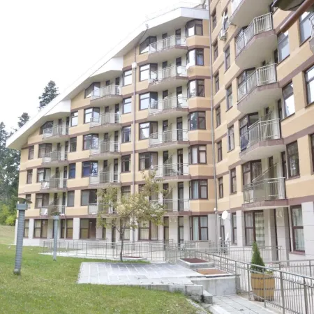 Persey Flora Apartments