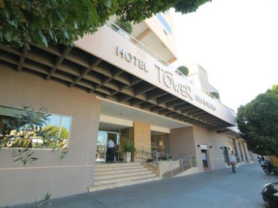 Hotel Tower Inn & Suites