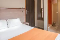 Logis Hôtel les Voyageurs Hotels in Courpiere