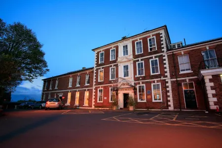 Park Hall Hotel and Spa Wolverhampton Отели рядом с достопримечательностью «Университет Уольверхэмптон»