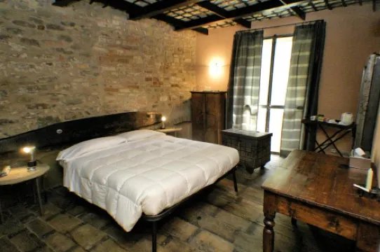 Le Case Della Saracca Hotels in Serralunga d'Alba