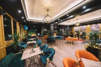 Continental Hotel - Beach