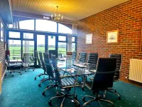 Marsh Farm Hotel Hotels in Lydiard Tregoze