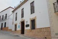 Hospedium Dlj Hostal Temático Desde la Judería - Bãi đậu xe