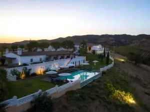 Herdade Do Sobroso Wine & Luxury Boutique Hotel