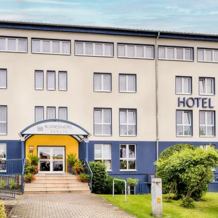 Businesshotel Berlin Отели рядом с достопримечательностью «Стадион в Виттенау»