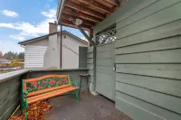 Tranquil Oasis 2 Bedroom Suite with Pool View