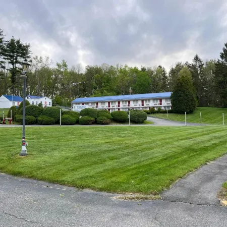 Economy Lodge 682 Main St Sturbridge