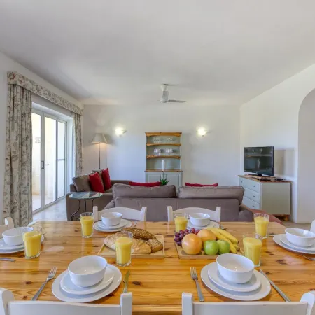 Ta Frenc Apartments