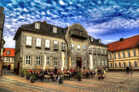 Schiefer Suite Hotel & Apartments