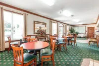 Plantation Oaks Hotels in Millington