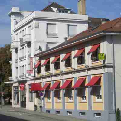 Logis Hôtel Berlioz Hotel Exterior