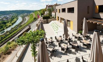 Schlosshotel Steinburg