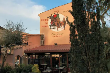 Hotel de France - Hôtel de Charme en Provence Отели в г. Мазог
