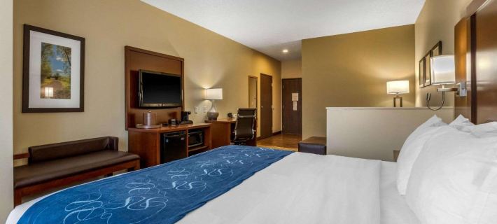 Comfort Suites Hotels in Cedar Falls