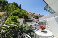 Rooms & Apartments Barišić Hotel a Mlini