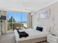 Golden Sands on the Beach - Absolute Beachfront Apartments Hotéis em Main Beach