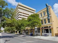 O'Brien Riverwalk Boutique Hotel Hotels near San Fernando Cathedral