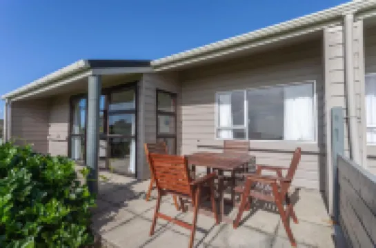 Pacific Rendezvous Resort Hotels in 