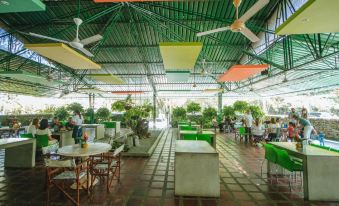 Makenke Hostel by Los Colores Ecoparque