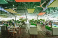 Makenke Hostel by Los Colores Ecoparque - Parkplatz