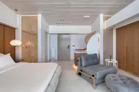 Flisvos Royal Hotel & Suites - balcony