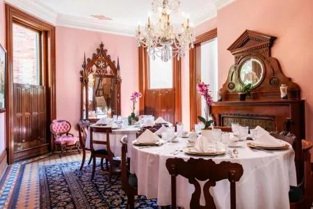 Central Park Bed & Breakfast