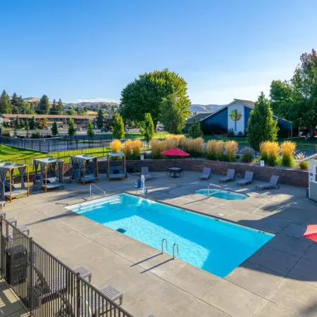 The Lodge Lake Chelan