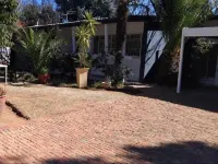Royal Bafokeng Guest House - Pensions