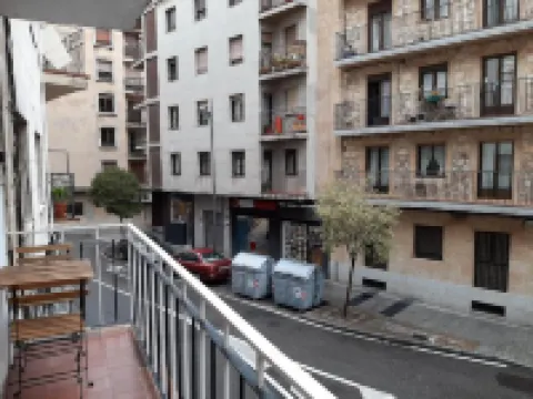 Apartamentos Arriba by Gaiarooms