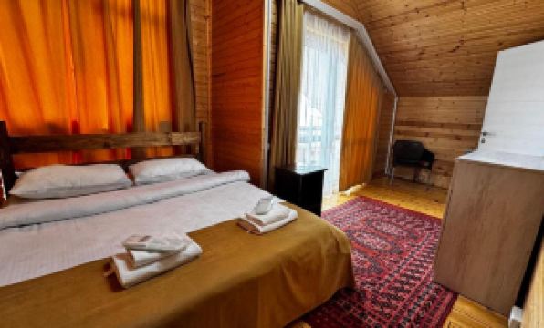 Cottage Chalet and Tours