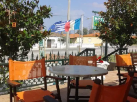 Hotel-Apartments la Strada โรงแรมในEvros