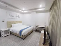 Hampton Suites