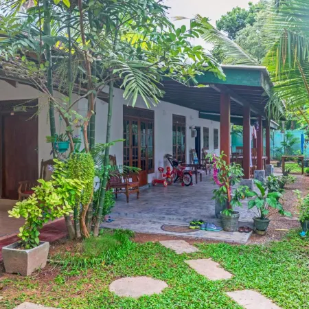 Weligama Bay Eco Villa Отели рядом с достопримечательностью «Река Полватта»