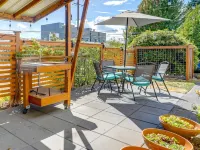 Seattle Garden Retreat: Walk to Water & Shops! ウエストポイント・ライトハウス周辺のホテル