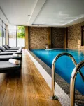 ILK INN HOTEL - piscina