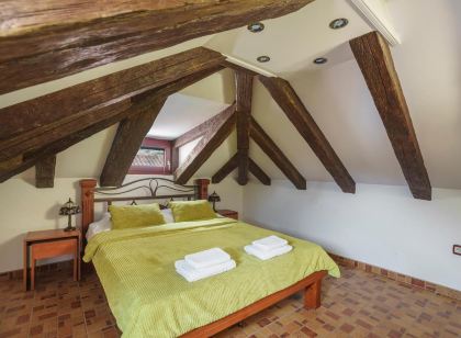 Apartments Wine House Old Town