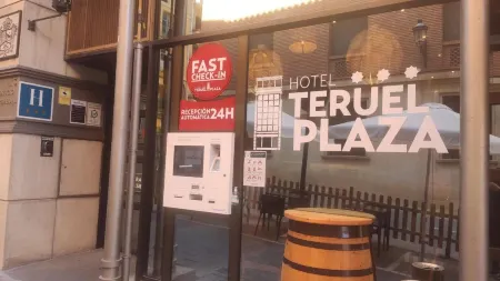Hotel Teruel Plaza Отели рядом с достопримечательностью «Aljibe Medieval»