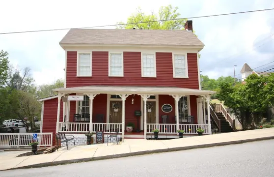 達洛尼加廣場別墅酒店