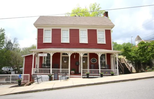 The Dahlonega Square Hotel & Villas Hotels in Dahlonega