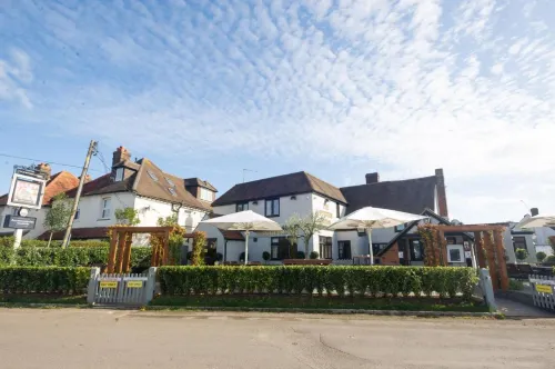 The Potters Arms Hotels in Chiltern District