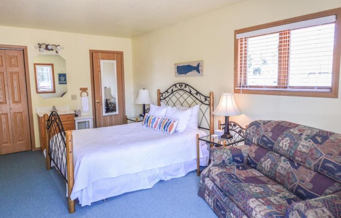 Sea Treasures Inn
