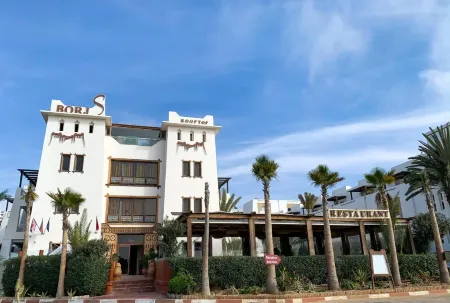 Borjs Hotel Suites & Spa Отели рядом с достопримечательностью «Promenade Agadir Bay»