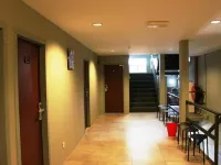 T Hotel タワウのホテル