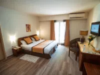 Café de Rome Hotel berhampiran Mosquée Avenue Lamine Gueye 1